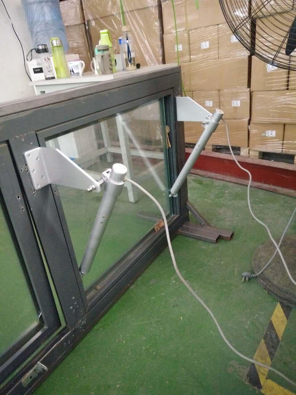 推杆式电动天窗